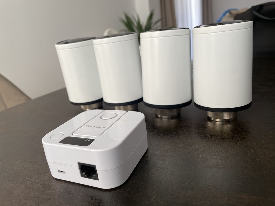 Pachet automatizare smart wifi Salus it600 gateway, coordonator si TRV