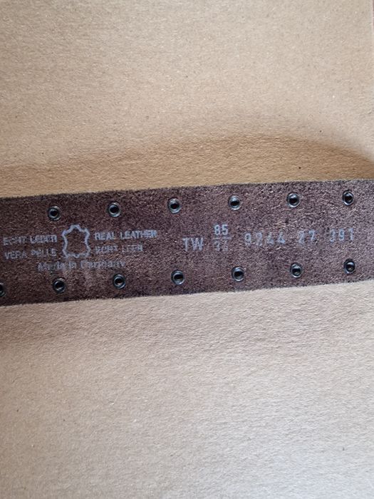 Кожен колан с цвете