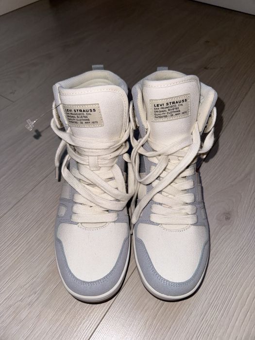 Levi’s Women’s BB-HI-DTE Sneaker Canvas High-Top