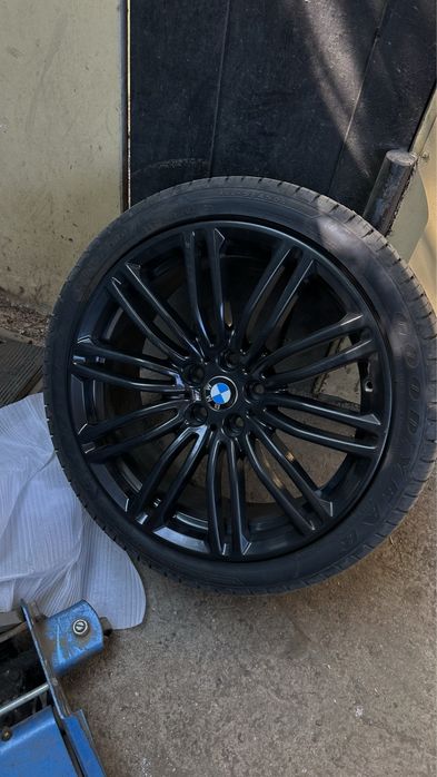 Продам диски BMW G30 664M стиль R19