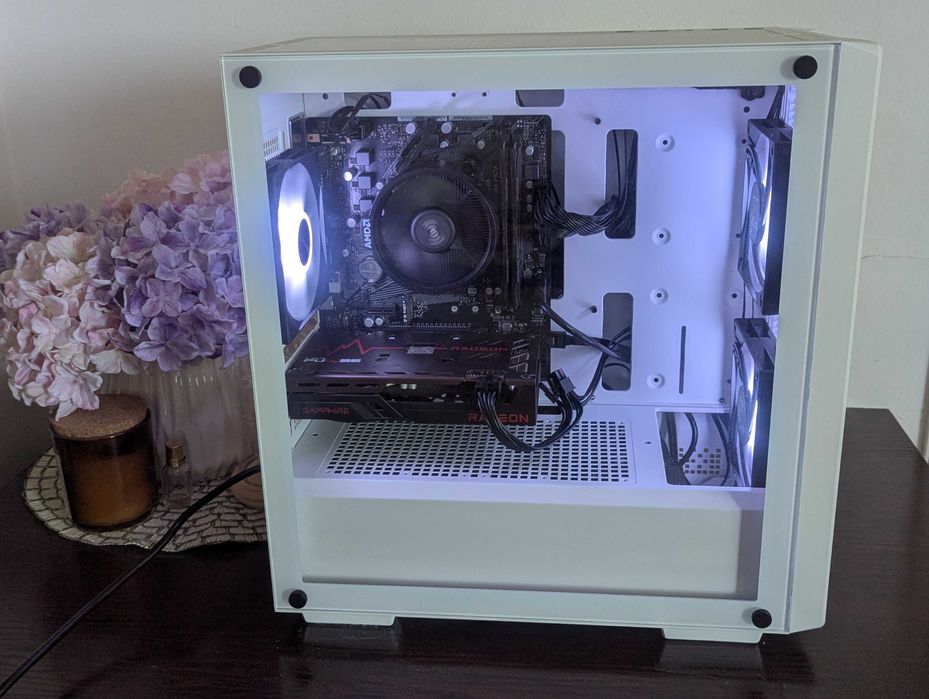 Геймърски компютър RX 6600 Ryzen 3600