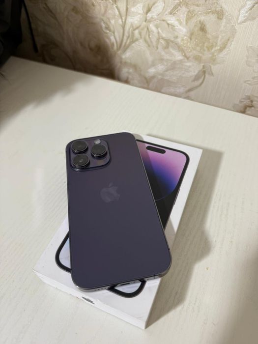Продам айфон 14 про