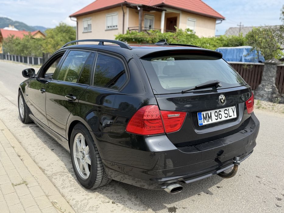 BMW E91 LCI 320d xdrive 4x4 automat / piele / faruri adaptarive / Navi cic / Carlig