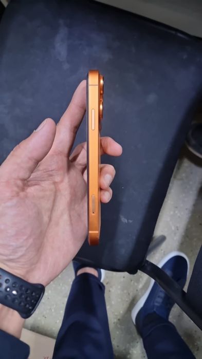 Продам iphone 11 64 в корпусе 17 про