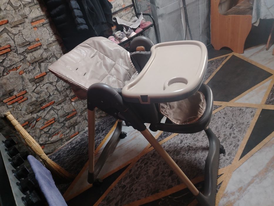 Продам стульчик и коляску