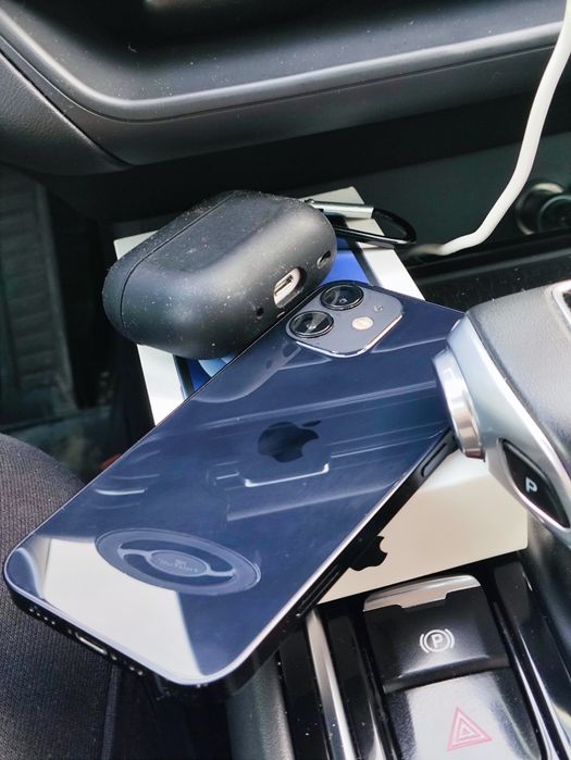 Iphone 12 mini  AirPods Pro