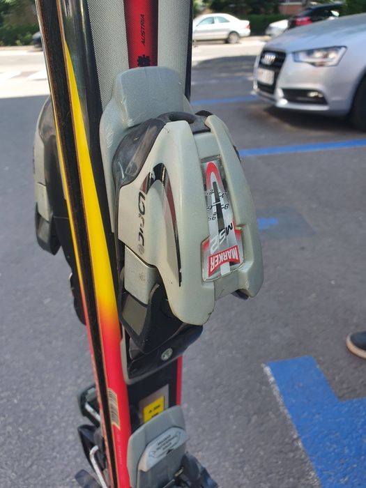 Vand schiuri perfecte pentru experiente pe munte