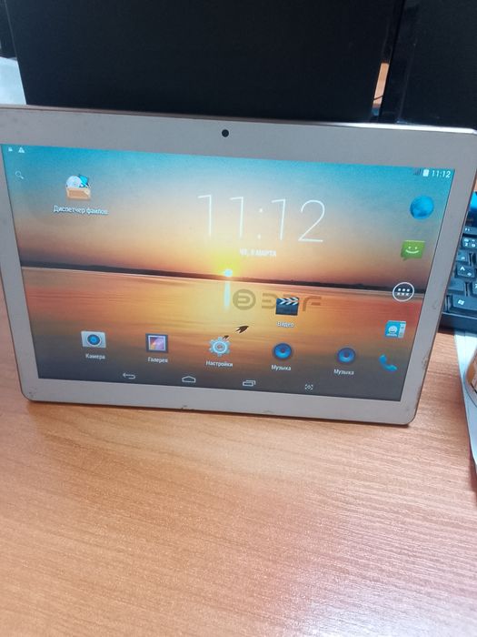 Срочно продам планшеть