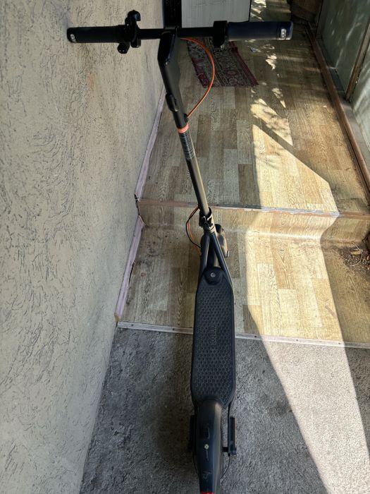 Продаётся электросамокат Ninebot F2 Plus