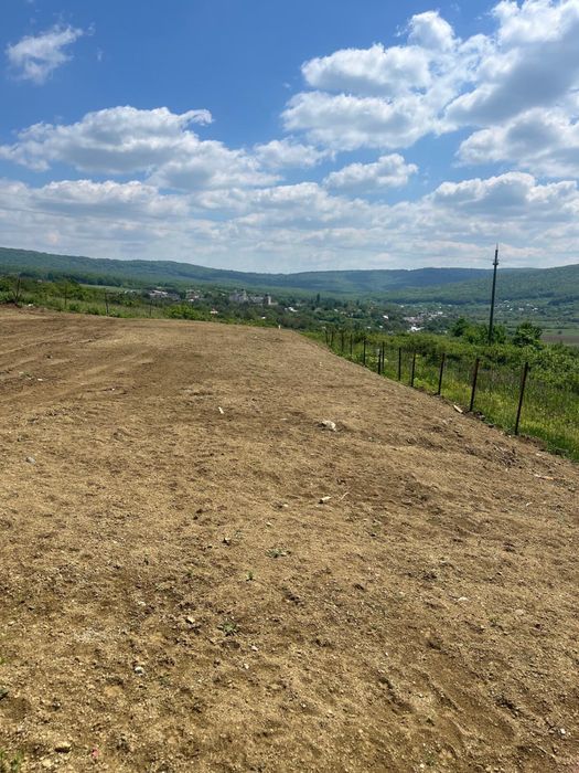 TEREN BÂRNOVA,asfalt,utilități,autorizație 3 case