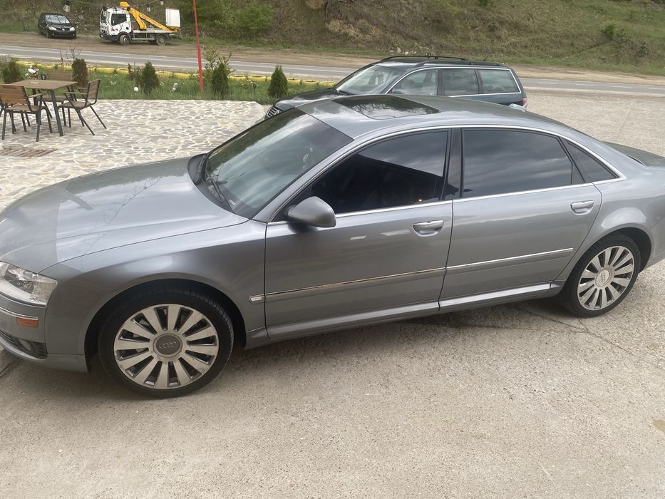 Audi A8 limousine