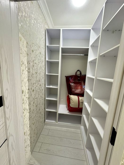 Вогзал.Сдаётся 3х комнатная Люкс в Новостройке.KARAVAN,магазин