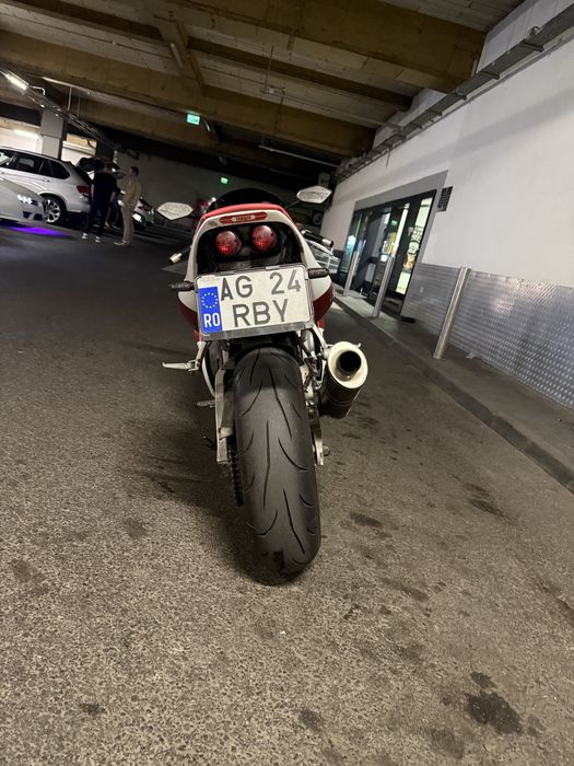 Yamaha YZF R6, An 2000, Carburatie