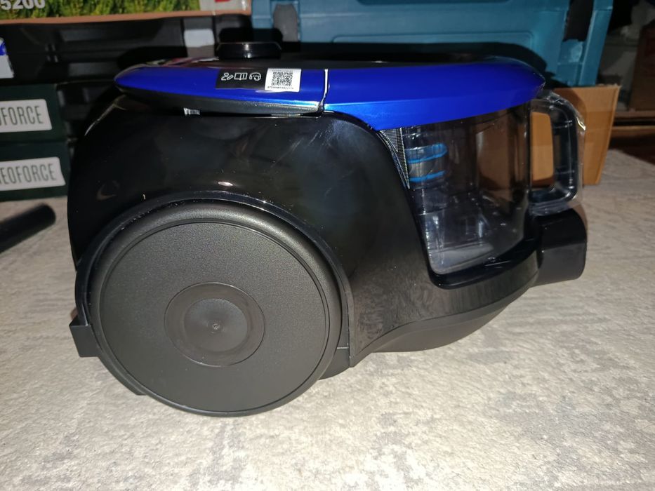 Продам новый пылесос