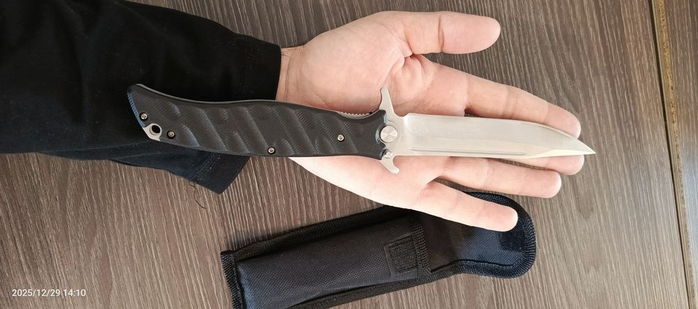 Продаётся нож новый