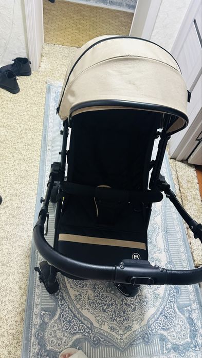 Продам прогулочную коляску для малышей