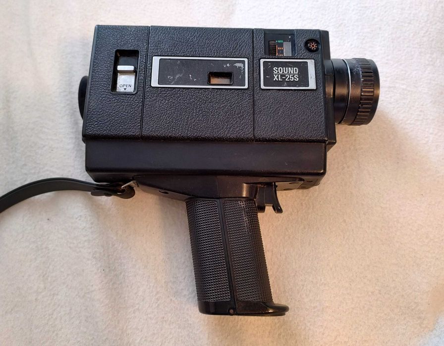 Camera video film 8 mm Sankyo Sound XL-25S din 1975 Japonia colectie