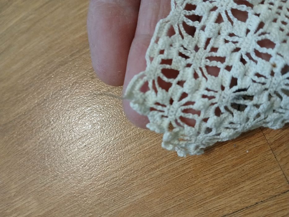 Памучна дантела,плетена на една кука.