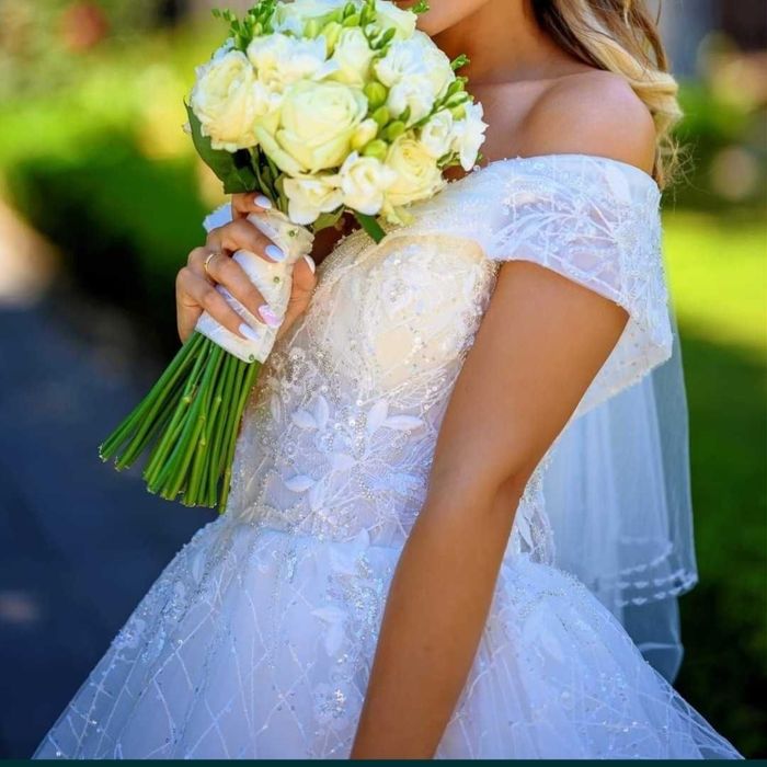 Булчинска рокля + подарък тиара