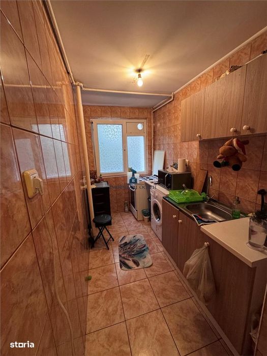 Apartament 2 camere Semidecomandat cf 2 Piata Resita