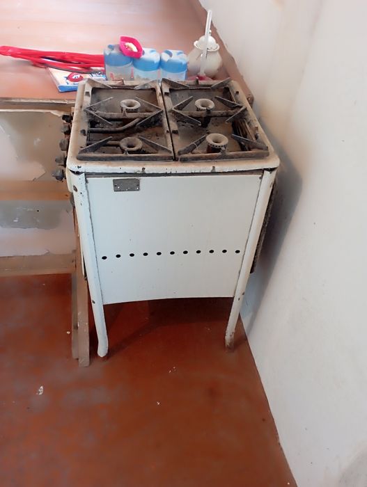 Gaz plita srochni sotiladi Manzil Qashqadaryo viloyati