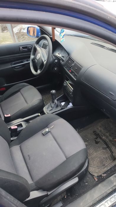 Vând sau schimb Golf 4 ,cu 4 x 4