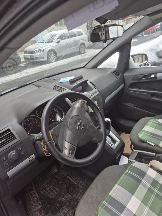 Vând Opel Zafira cutie automata