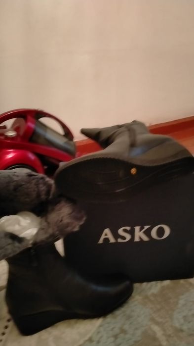 Кожаные сапоги женские