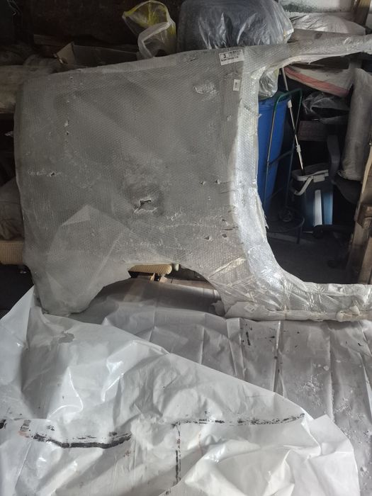 Крыло заднее правое на Lada Largus