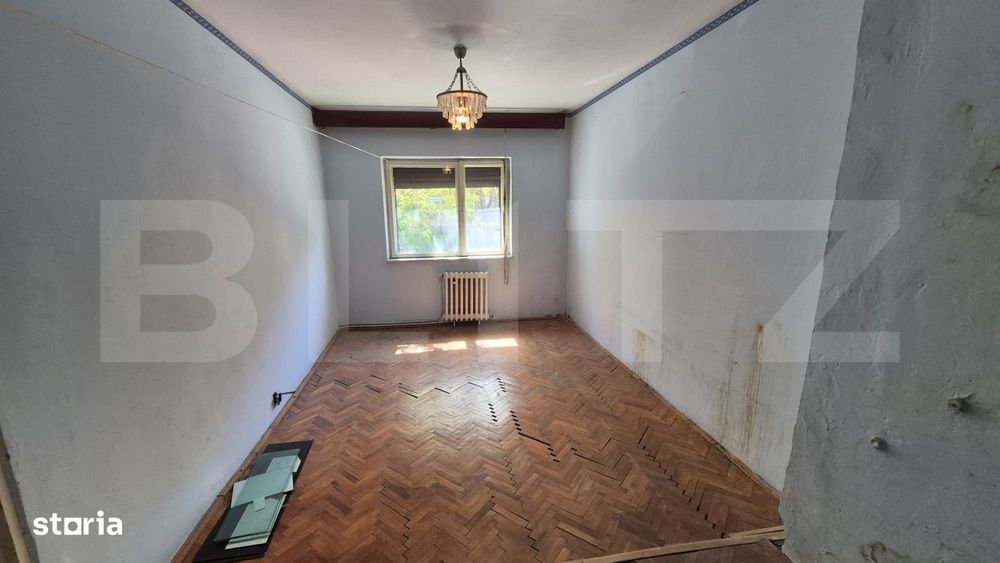 Apartament cu 4 camere de vanzare, 69.51 mp,  Micro 17