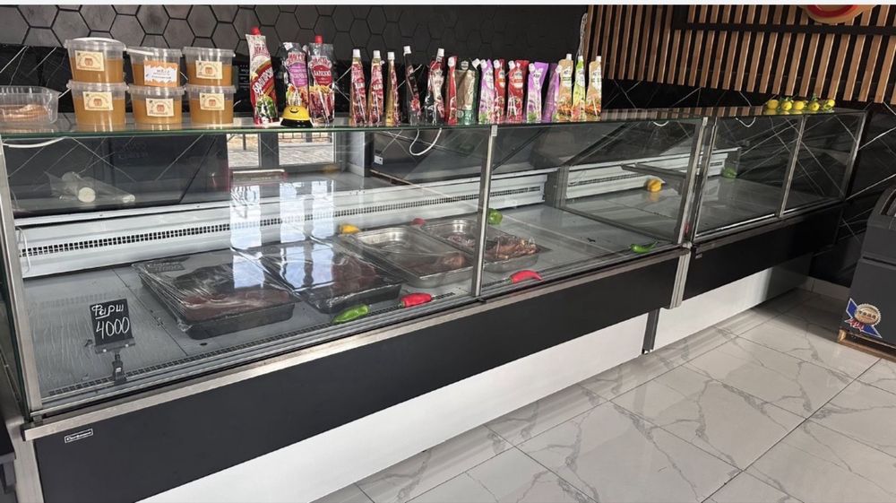 Продам Холодильная витрина Квадро 2,5 м
