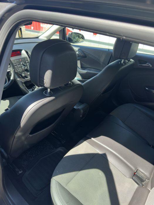 OPEL Astra 2011 — imagine 5
