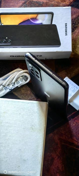 SAMSUNG  GALAXY A72(РЕЗЕРВИРАН)-Перфектно състояние пълен комплект