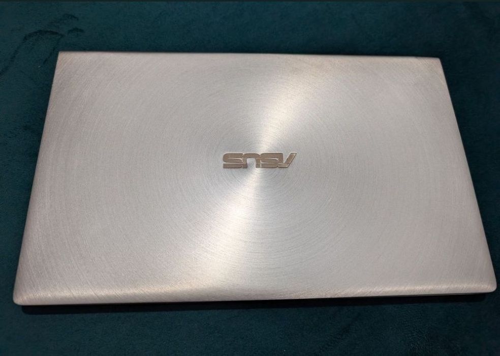 Asus ZenBook 14'