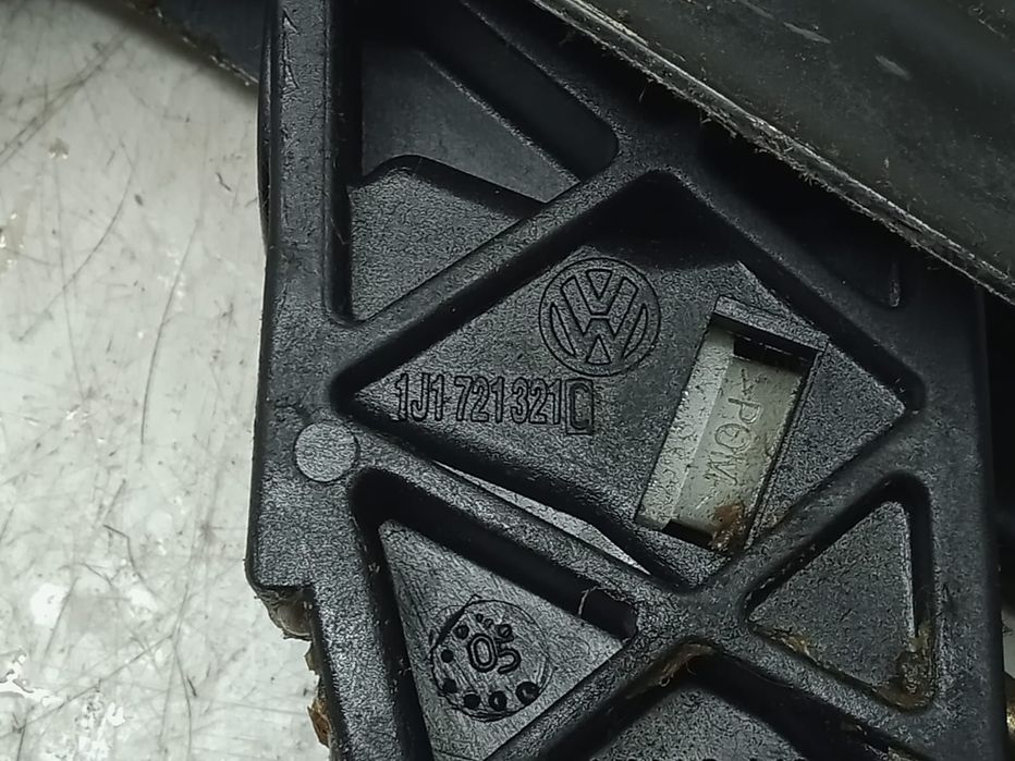 Pedala ambreiaj 1j1721321C Audi A3 8L