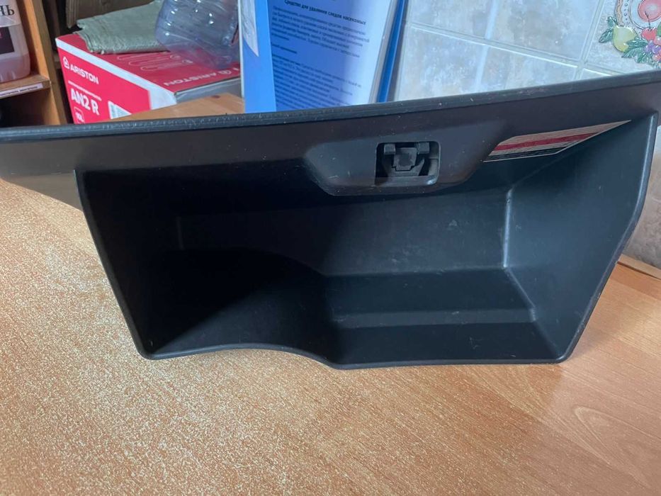 Бардачок на Шевроле Авео