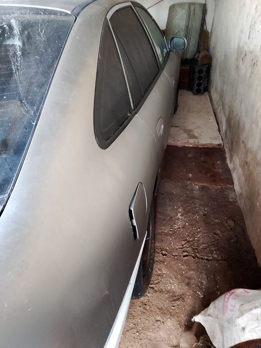 Продаю  машину не находу