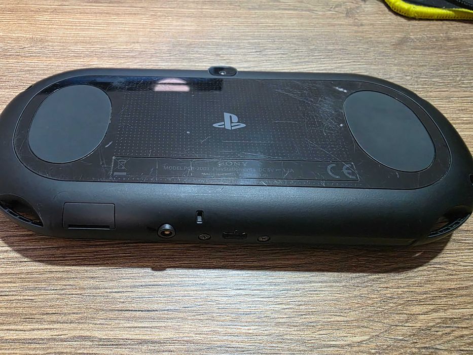 Конзола Sony PS Vita Slim