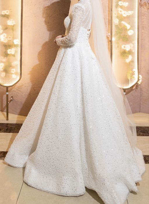 Свадебное платье белый