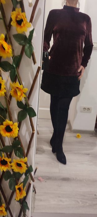 Bluziță bordo festiva, de catifea, nouă, mărime M-L, extra fina