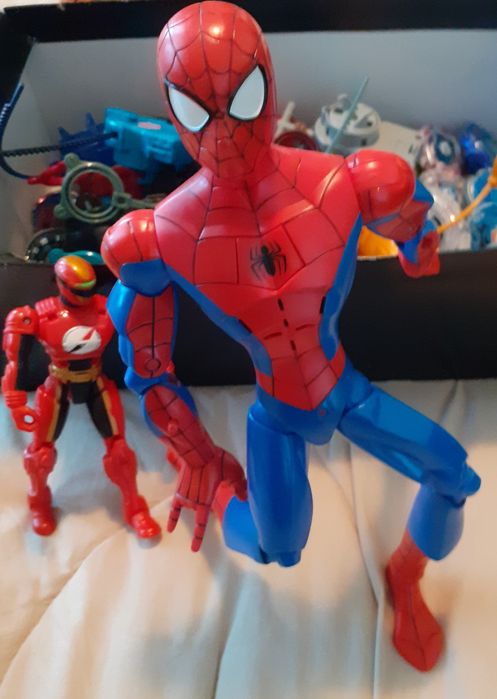 MICKEY ,Spiderman,Dinozauri, Zombi,Redakai carti