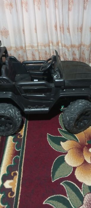 Детски машин сотилади