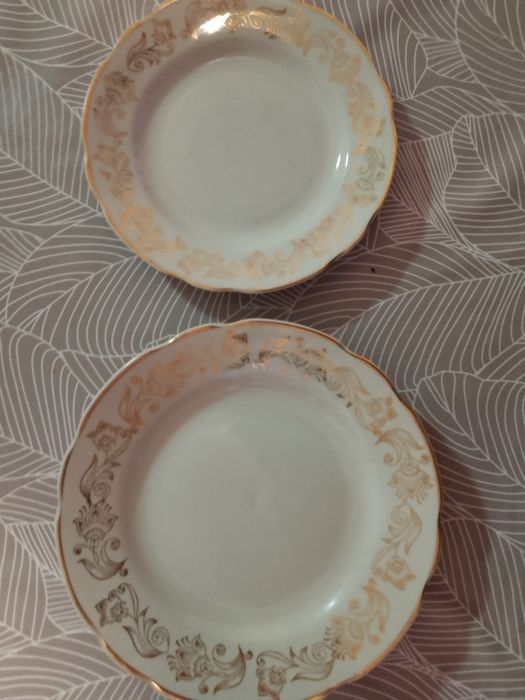 Порцеланови чинийки