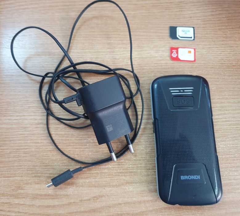 Telefon italian Brondi taste butoane mari lcd color seniori necodat