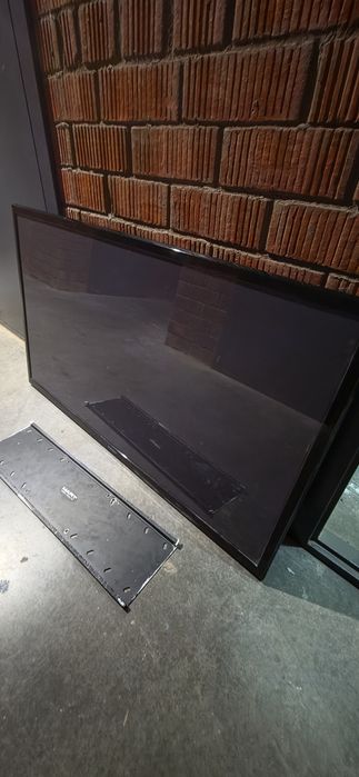 Продам телевизор Samsung (Самсунг) 54 дюйма (138 см.).
