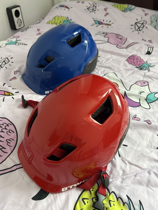 детски каски за колоездене - btwin kh 500, 2 броя- червена и синя
