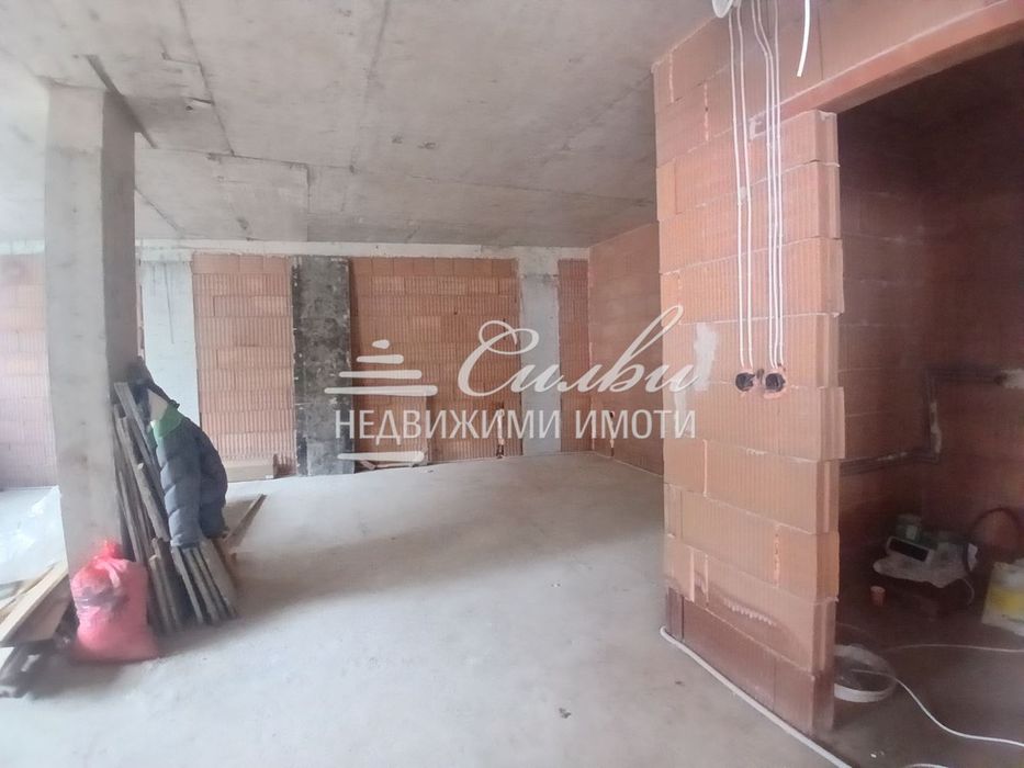 Офис НОВО СТРОИТЕЛСТВО - кв. Център!