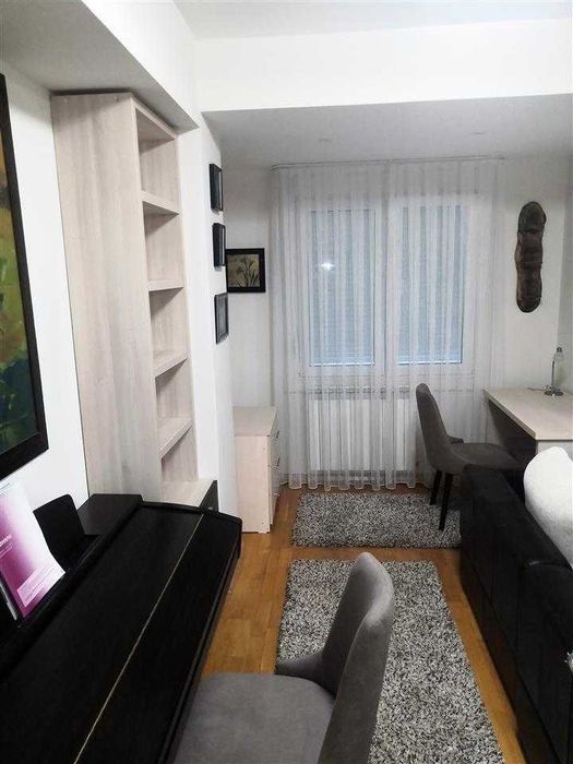 Дава се под наем Двустаен апартамент в Бургас, Център - 60 кв.м за 204 € - Снимка #2