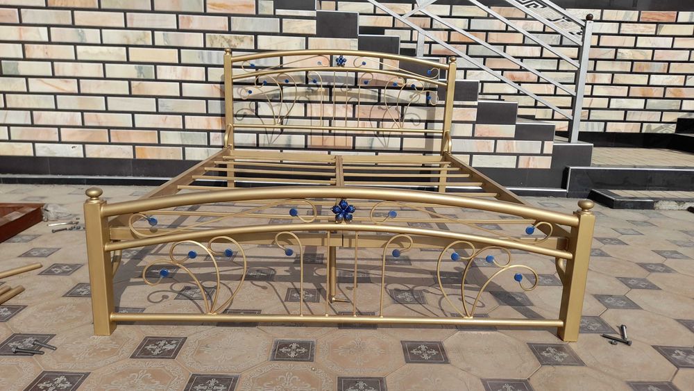 Железная Двухспальная кровать