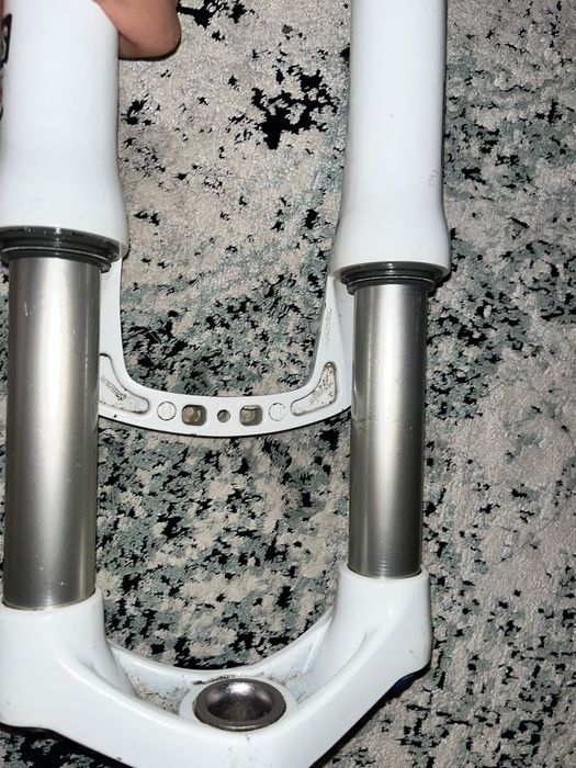 Рок шокс дарт старенькая